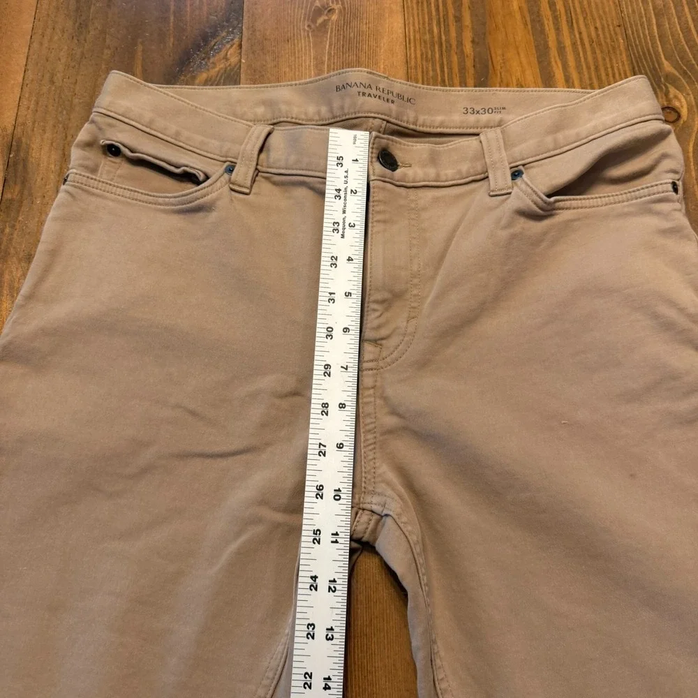 Banana Republic Traveler Jeans Pants Slim Fit Khaki 33x30 Preppy Classic Stretch